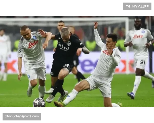 半场数据：法兰克福vs沃尔夫斯堡，双方合计完成24次射门，源于开放的高速转换